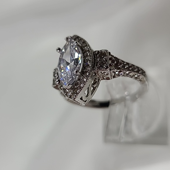 Marquise Diamond Simulant Ring - Picture 4 of 14